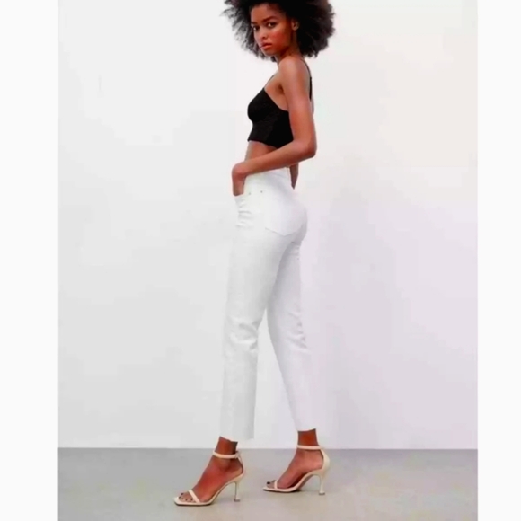 Zara High Rise Fray Hem Ankle Straight Jeans . Size 10 - Picture 9 of 12